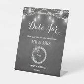 Trouwdatum Jar Black String Lights Reclamebord Met Voetstuk (Voorkant)