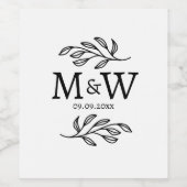 Trouwdatum Koppel Monogram Elegante Botanische Wijn Etiket (Enkel label)