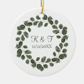 Trouwdatum Monogram Eucalyptusbladeren Elegant Keramisch Ornament (Voorkant)