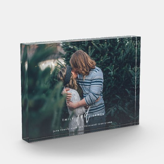 Trouwdatum Trendy Letter Custom Foto Blok (Links)