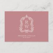 Trouwdetails met monogram en krans in stoffig roze informatiekaartje (Achterkant)