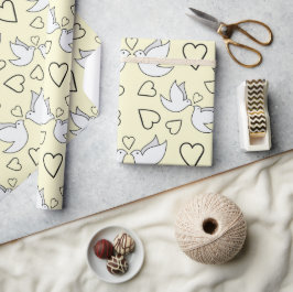 Trouwduiven en Harten Licht Geel Naadloos Cadeaupapier