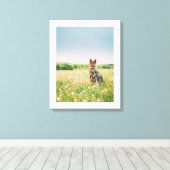Trouwe blik in de weide canvas afdruk (Insitu (Houten vloer))