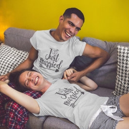 Trouwen met bijpassende T-shirts
