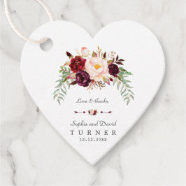 Trouwen met bordeauxrode marsala bloemrijke handge bedankjes labels