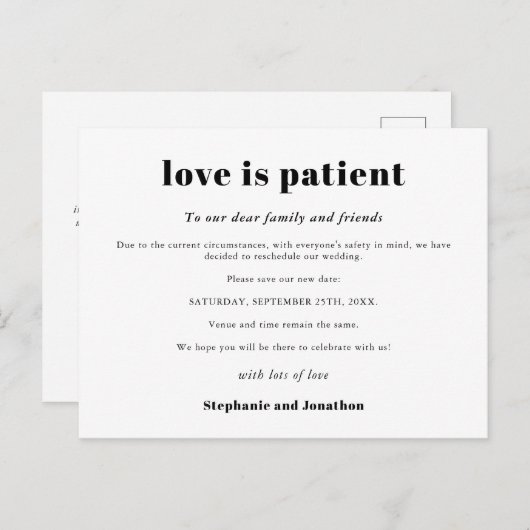 Trouwen Uitgesteld Liefde Is Geduldig Nieuwe Datum Aankondigingskaart (Voorkant / Achterkant)