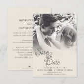 Trouwende stel zoent in zwart-wit kaart (Voorkant / Achterkant)