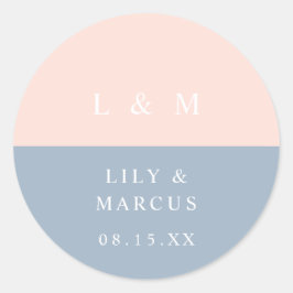 Trouwfavoriet met roze stoffige blauwe monogram mi ronde sticker