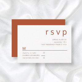 Trouwfeest met minimalistische typografie in terra RSVP kaartje