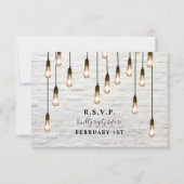 Trouwfeest met witte bakstenen verlichting RSVP kaartje (Voorkant)