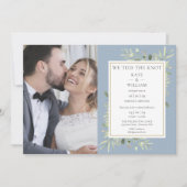 Trouwfoto-aankondiging in stoffig blauw kaart (Voorkant)