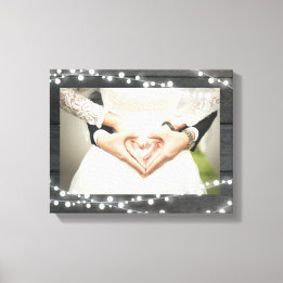 Trouwfoto. Donker hout met String Lights. Canvas Afdruk
