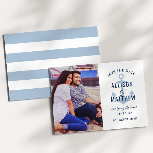 Trouwfoto met anker in stoffig blauw save the date