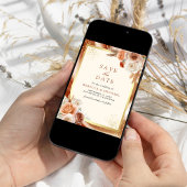 Trouwfoto met QR-code en terracotta bloemmotief in Save The Date
