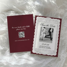 Trouwfoto met witte papieren kant burgundy vintage