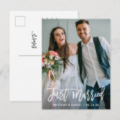 Trouwfoto Net Getrouwd Brush Script Modern Briefkaart (Voorkant / Achterkant)