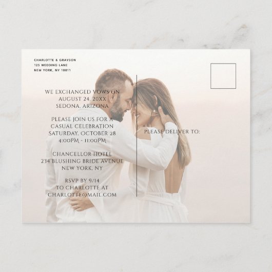 Trouwfoto Weggelopen Bruidspaar Net Getrouwd Feest Aankondigingskaart (Achterkant)