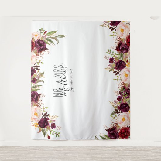 Trouwfotocabine Burgundyrode Bloemige Aquarel Wandkleed (Voorkant)