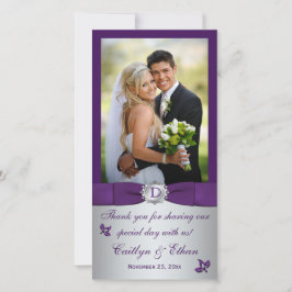 Trouwfotocard met paarse monogram en zilveren bloe bedankkaart