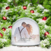 Trouwfoto's nog lang en gelukkig na gebruik sneeuwbol (Kerstmis)