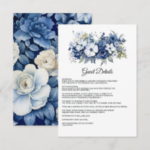 Trouwgastdetails in marineblauw en wit bloemmotief