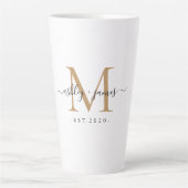 Trouwgoud Monogram Namen Jaar EST Latte Mok (Voorkant)