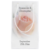 Trouwgunst Kleine Gift Bag Peach Roze Rosebud Klein Cadeauzakje (Voorkant)