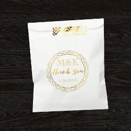 Trouwgunstzak met gouden krans en monogram bedankzakje