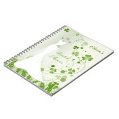 Trouwjurk, shamrock in een weiland Vrijgezellenfee Notitieboek (Linkerzijde)