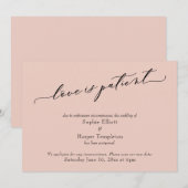 Trouwkaart in uitgesteld blushroze met geduldige l kaart (Voorkant / Achterkant)
