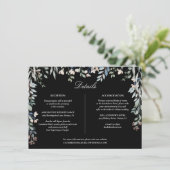 Trouwkaart met bloemendetails in zwart en wit kaart (Staand voorkant)