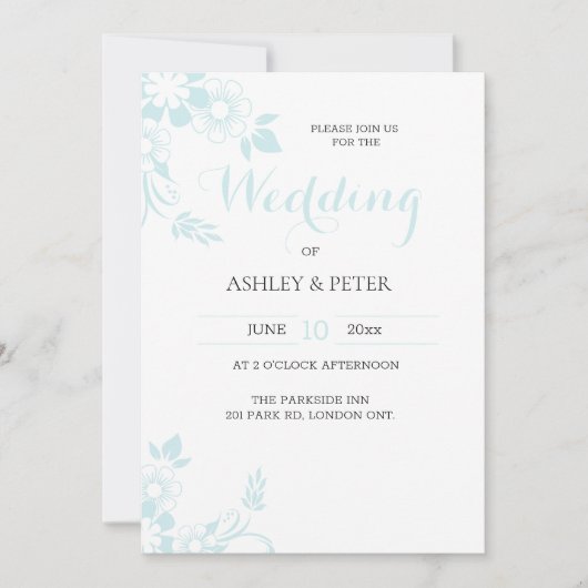 Trouwkaart met bloemmotief in lichtblauw kaart (Voorkant)