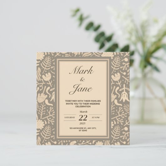 Trouwkaart met bloempatroon thema save the date (Staand voorkant)