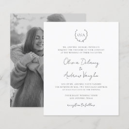 Trouwkaart met monogram en krans foto budget