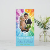 Trouwkaart met regenboogkleurige gestreepte zonnes bedankkaart (Staand voorkant)