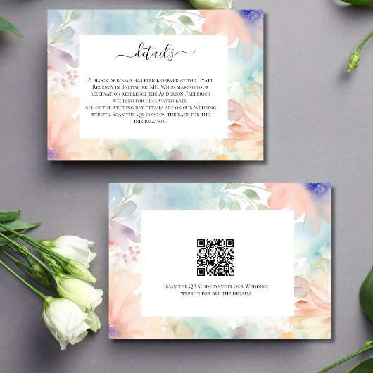 Trouwkaart met waterverf bloemendetails en QR-code Kaart