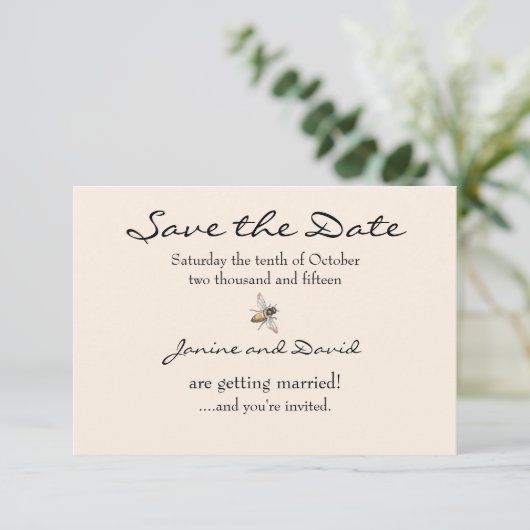 Trouwkaart 'Tiny Bee Wedding Save the Date' Save The Date (Staand voorkant)