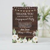 Trouwkaart van hout met witte bloemen bedanken kaart (Staand voorkant)