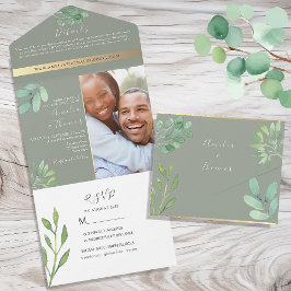 Trouwkaart van saliegroene eucalyptus all in one uitnodiging