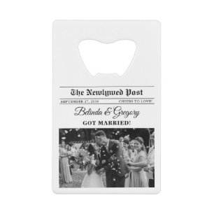 Trouwkrant Fun Black & White Wedding Favoriet Creditkaart Flessenopener