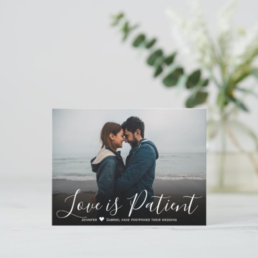 Trouwliefde is Geduldig Uitgesteld Eenvoudig Foto Aankondigingskaart (Staand voorkant)