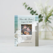 Trouwlocatie aan het strand met uitzicht save the date (Staand voorkant)