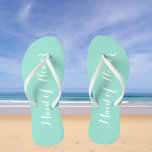 Trouwmeisje van Eer Trendy Seafoam Teenslippers<br><div class="desc">Geef je bruidsmeisjes een cadeau met deze stijlvolle Maid of Honor-teenslippers die een trendy seafoam-kleur zijn,  samen met een wit,  gestileerd script om je vergelijkbare bruiloft-kleurenschema aan te vullen. Selecteer voetgrootte samen met andere opties. U kunt uw teenslippers aanpassen om kleur aan uw wens te veranderen.</div>