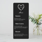 Trouwmenu in zwart-wit met bloemhart menu (Staand voorkant)