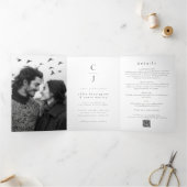 Trouwmonogram Modern Zwart Wit Foto QR-code Drieluik Uitnodiging (Binnen)