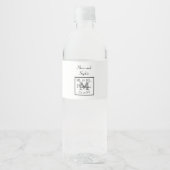 Trouwnamen in zwart en wit monogram waterfles etiket (Voorkant)