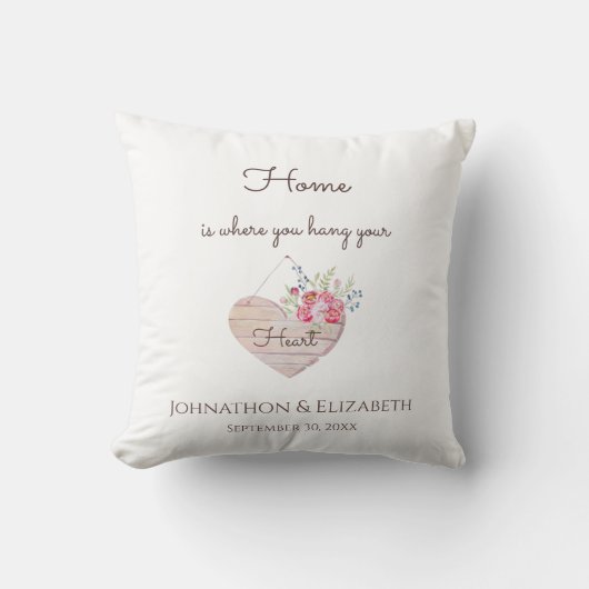 Trouwpaar met bloemhart thuis kussen (Voorkant)