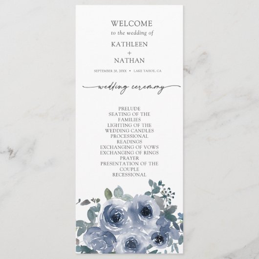 Trouwprogramma met stoffig blauwe bloemen menu (Voorkant)