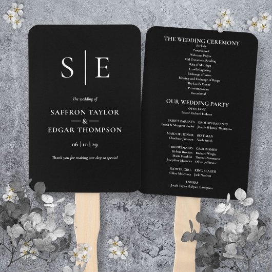 Trouwprogramma met zwart-wit monogram handwaaier