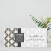 Trouwprogramma - Zwart-wit Damast Monogram Programmakaart (Staand voorkant)